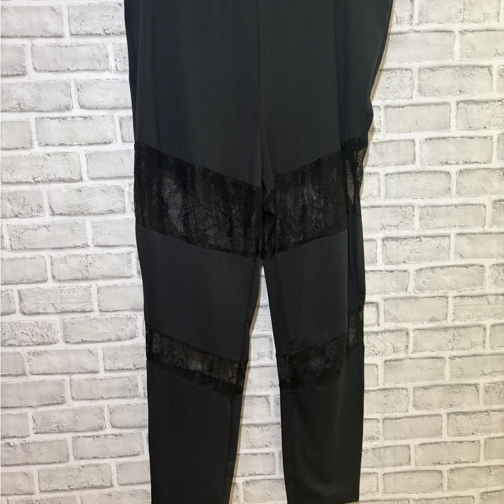 ROMWE Black Straight Legggings Pants with Lace Detail,
Size 4XL